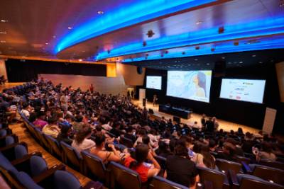 Foto 1 La Fundación Quirónsalud reúne a 300 adolescentes barceloneses en un evento sobre salud mental