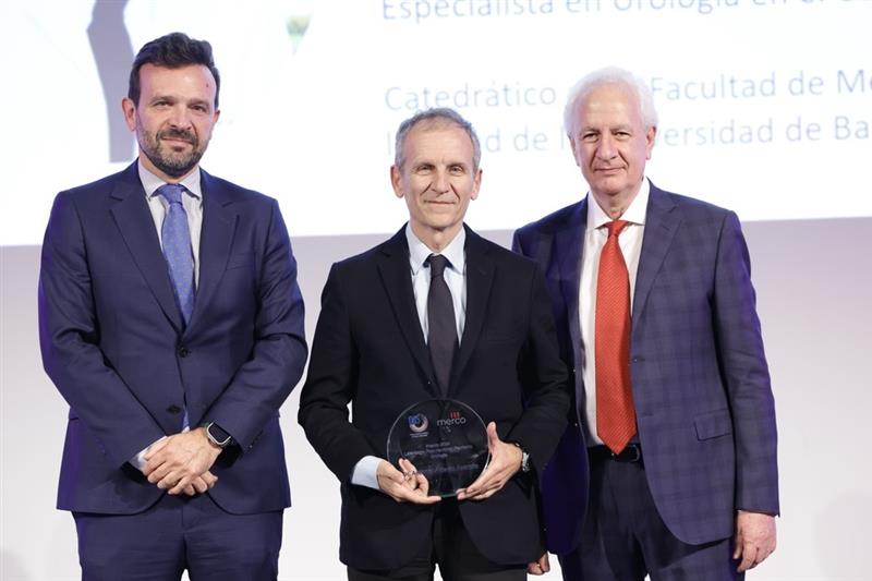 Dr. Antonio Alcaraz Asensio premiado en la especialidad - urología